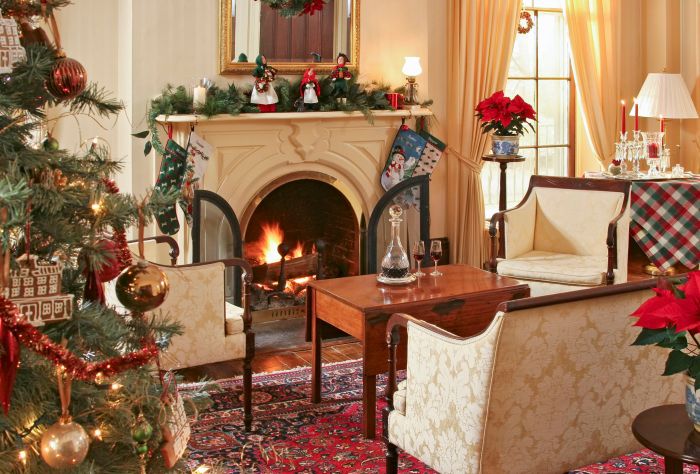 How to decorate your living room for christmas