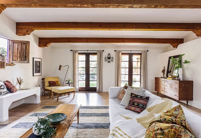 Mediterranean foyer coffered hgtv showcases